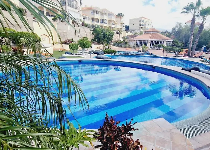 Golf Park , 1 Bedroom Pool View