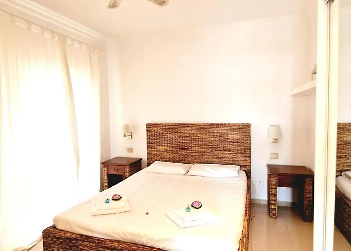 Golf Park , 1 Bedroom Pool View *